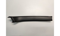 Garniture / Moulure Supérieur Arrière Gauche Cuir Noir Ferrari 456 (64064400/U) (Pièce Occasion)