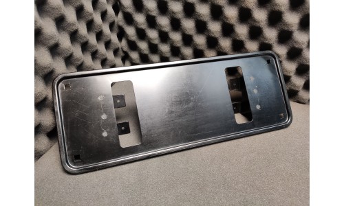 PORTE PLAQUE AVANT IMMATRICULATION FERRARI F355 (64214300)