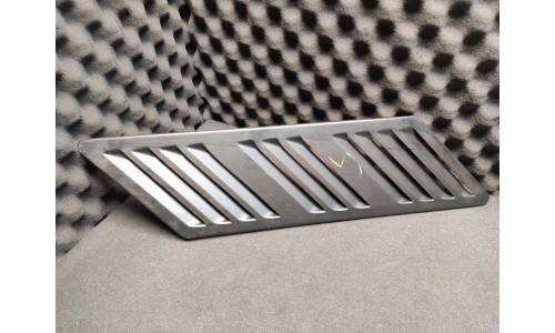 GRILLE D'AERATION DEMONTABLE AILE GAUCHE FERRARI 330 GT 2+2 (242-18-807-07)