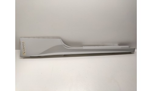 Garniture de porte intérieure droite Ferrari 458 (83243210/R) (Reconditionné)