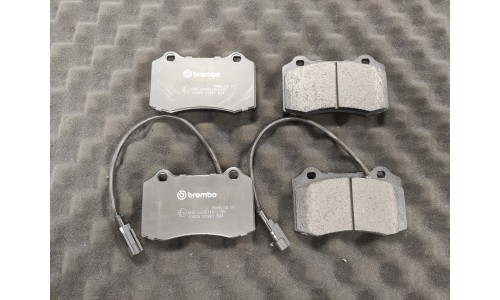 Kit de Plaquettes Avant avec Connectique Usure Ferrari 360 / 430 (70000935)